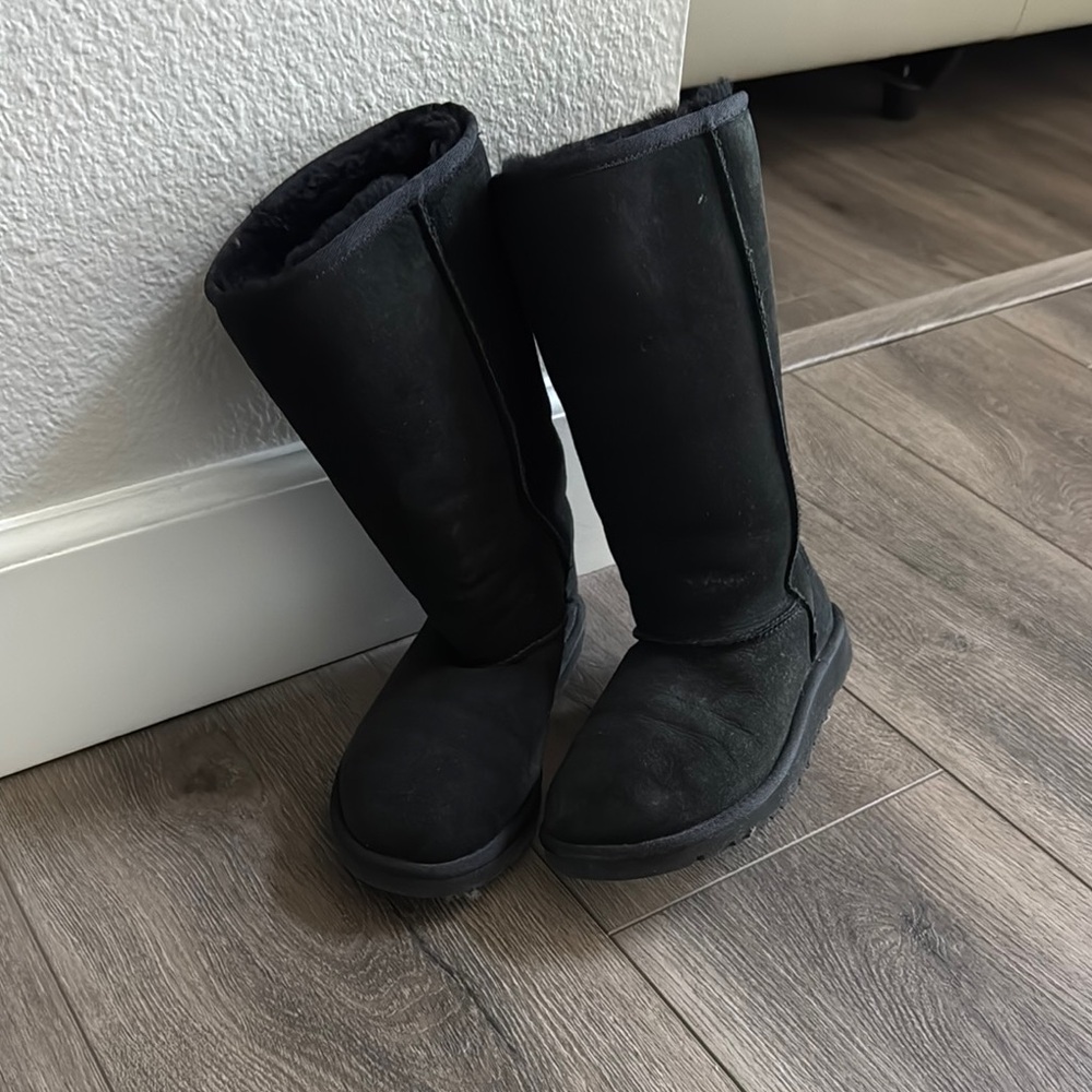 Black Tall Boots
